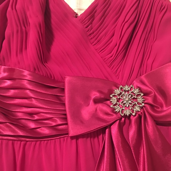 Elegant Fuchsia Pink Dress - Picture 3 of 4